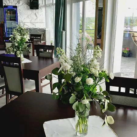 I Restauracja 13 Smakow Отель