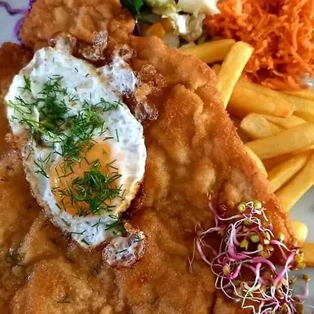 Hotel I Restauracja 13 Smakow *