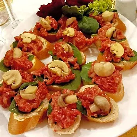 I Restauracja 13 Smakow Отель Ченстохова