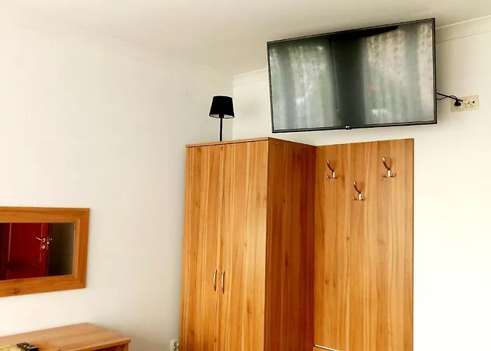 I Restauracja 13 Smakow 호텔