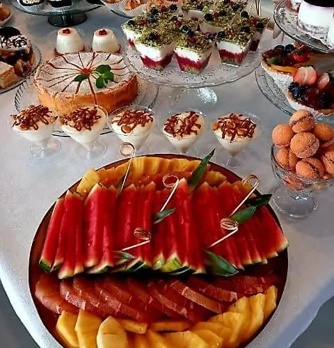 I Restauracja 13 Smakow 호텔 *