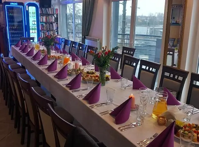 I Restauracja 13 Smakow 쳉스토호바